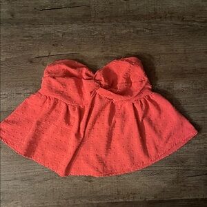 Women’s sleeveless flowy top